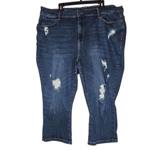Judy Blue 24W Distressed Capri Fit Jean